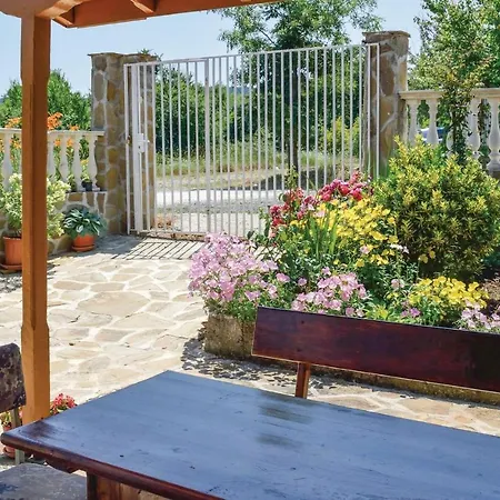 Four-bedroom Holiday In Village *