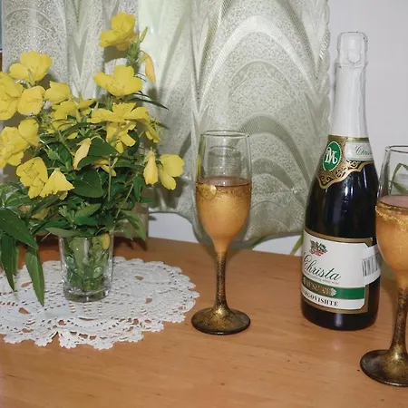Four-bedroom Holiday In Village *