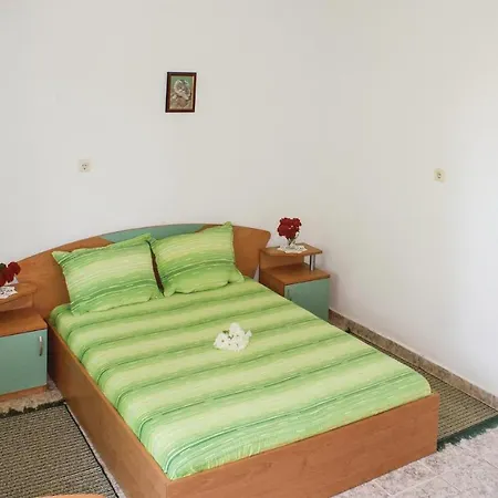 Four-bedroom Holiday In Village Сasa de vacaciones